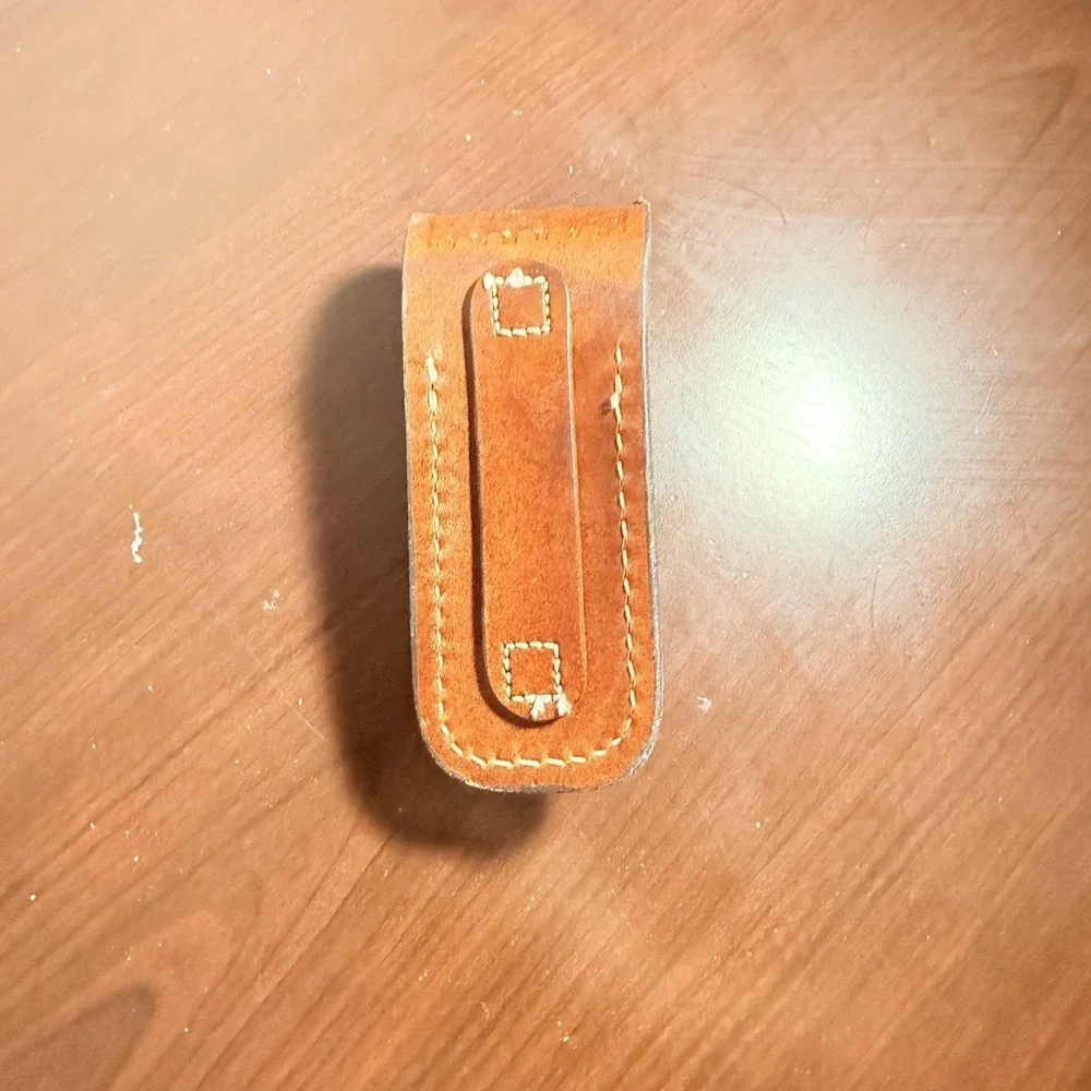 victorinox medium zarmatt pouch Only leather 5